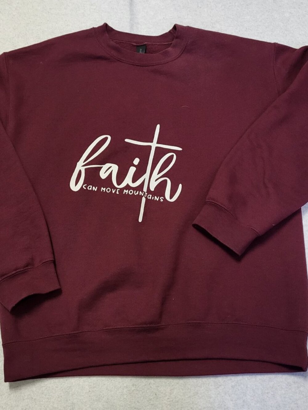 Women's Sweatshirt "Faith can Move Mountains" Burgundy Pullover